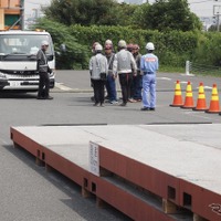 国道246号新二子橋で段差（30cm）が発生（2026年地震防災訓練）