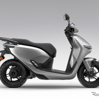 ホンダ CUV e:（プレミアムシルバーメタリック）