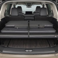 日産『エクストレイル』の車中泊仕様「マルチベッド」