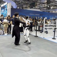 中国ヒト型ロボットの躍進に自動車アフターマーケットの課題解決のヒントを探る…【2026世界ロボット大会】現地取材レポート