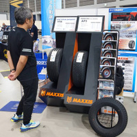 車重増で需要拡大！電動化時代にこそ重要性増す「タイヤ」が出展増で存在感放つ【オートアフターマーケット東北2026】