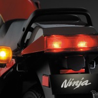 週刊 カワサキ Ninja GPZ900R
