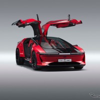 サウジ初のEVブランド「CEER」の『EXOBOT』