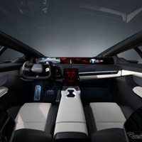 サウジ初のEVブランド「CEER」の『EXOBOT』