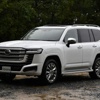 トヨタ ランドクルーザー300
