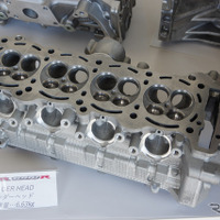 新型GSX-R1000Rのシリンダーヘッド