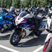 新型GSX-R1000Rの姿も