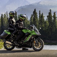 カワサキ Ninja 1100SX SE（プラズマライムグリーン×メタリックディアブロブラック）