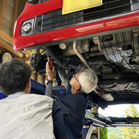 長野・飯田の中学2年生が、フレーム修正から溶接・塗装まで本格体験…「車社会を支える」仕事の尊さを知る