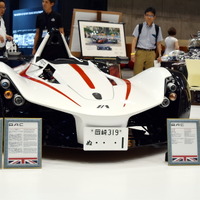 イギリスのBAC社が製造する「MONO」も展示。1人乗りのライトウェイトスポーツだ