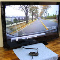 自宅のTVやディスプレイに接続して大画面で映像を見ることも可能