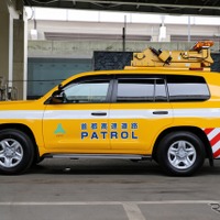 交通パトロールカー