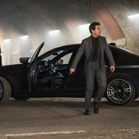 映画『ミッション：インポッシブル』最新作に起用される新型BMW M5とトム・クルーズ
