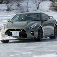 日産 GT-R（NISSAN Intelligent Winter Drive）