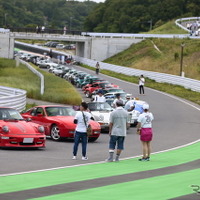 ポルシェガレージでの車両展示