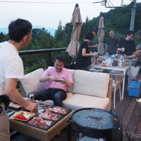 おそとのてらすでのBBQ風景