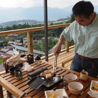 おそとのてらすでの朝食風景