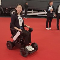 みんな乗るべし！ WHILLの次世代電動車椅子は楽しいぞ…ジャパンモビリティショー2023