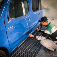 日産自動車技術専門学校の学生が作成したカスタムカーが「東京オートサロン2024」で展示