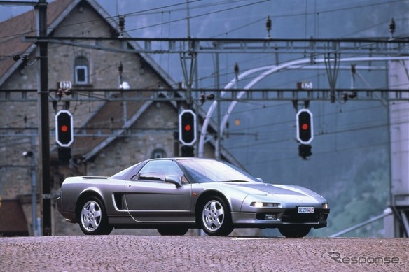 書籍】ホンダ『NSX』誕生から量産化まで、技術者の視点でたどる | CAR