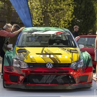 VW『ポロ』50周年、「道化師」テーマの特別なレースカーデザイン公開