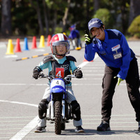 初めてのバイク体験に、小学生から参加できるヤマハ「親子バイク教室」、3月14日から全国で開催 画像