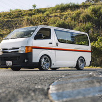 200系ハイエースを左ハンドル化！？　旧き良きアメリカを宿した唯一無二の一台…CARTUNE PickUpCars 2026 画像