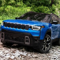 ジープ『チェロキー』新型、2モーターハイブリッド駆動モジュール搭載…アイシンやデンソーが開発　 画像