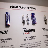 【IAAE16】プラグにまでこだわるエコカー事情、NGKプラグにまつわる噂の真相が明らかに!?