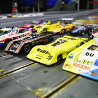 伝説のドライバー達を魅了する奥深い大人の自動車ホビー「スロットカー」とは? 画像