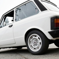 アウトビアンキ Ａ112 ABARTH　小粋な走りで舞い戻る 白い殿様バッタ【愛車 File.09】
