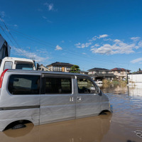 水深が床面を超えたら、もう危険!---冠水した道路を走行する不具合 画像