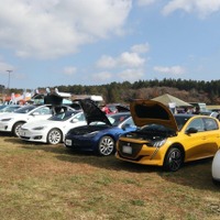 テスラなど「EV」で車文字! ガソリン車もOKのイベントに150台 … Japan EV Meetup 画像