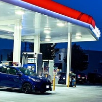 「無鉛ガソリン」って何? 有鉛ガソリンがなくなった理由とは 画像