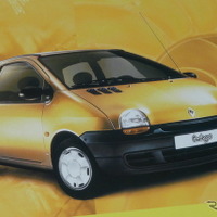 「さらばトゥインゴ」初代が参考にしたのは、ホンダのあのクルマだった？【懐かしのカーカタログ】