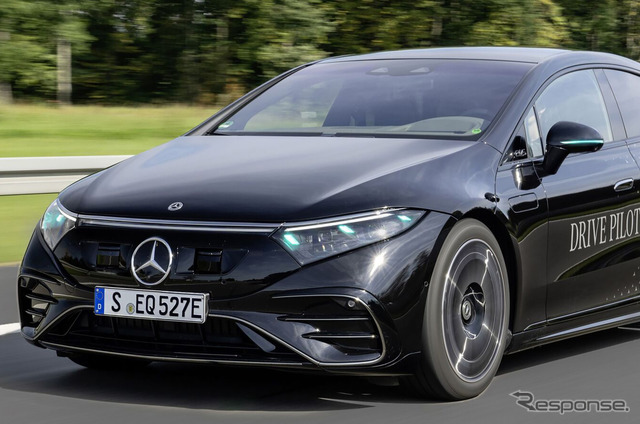 自動運転中と一目で分かる」ライト、メルセデスベンツが認可取得