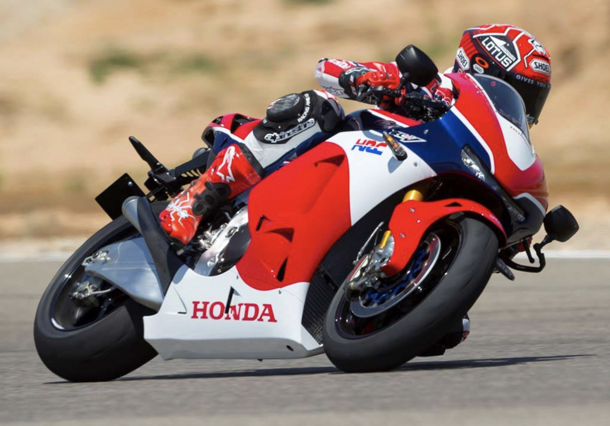 ガジェット】ホンダRC213-Vを忠実に再現した、超本格的過ぎる電動RC