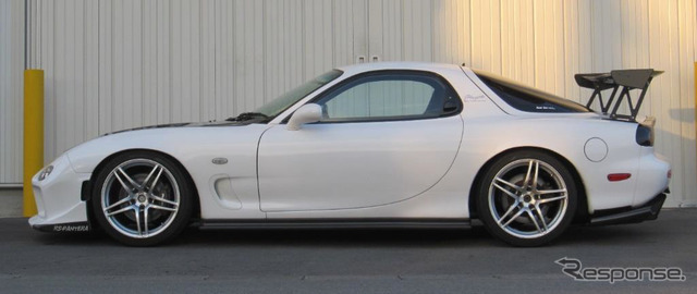 Mazda RX-7 FD3S 車高調　HKS HIPERMAX RX-7（FD3S）の走りを意のままに…高性能サスペンション