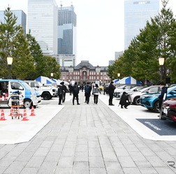 行幸通りの展示風景