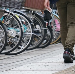 電動アシスト自転車の事故件数が2023年は5712件で、過去最多を更新したという（写真はイメージ）