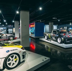 ピーターセン自動車博物館の故ケン・ブロック氏の生涯と功績を称える特別展「ピープルズ・チャンプ：ケン・ブロックのインパクト」