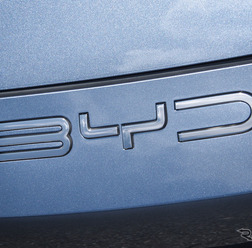 中国の電気自動車（EV）大手の比亜迪（BYD）が、日本の軽自動車市場に参入するという。