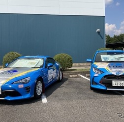 ボンネットに最優秀賞1作品と優秀賞3作品、その他80作品は車両サイドなどにラッピング
