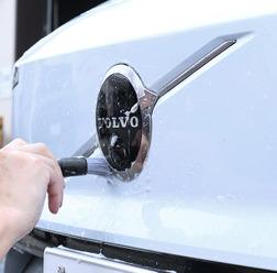 カーケアの透明性と品質を“見せる”戦略…ボルボ・カー・ジャパン直営の日本初「Volvo Car Care Center」