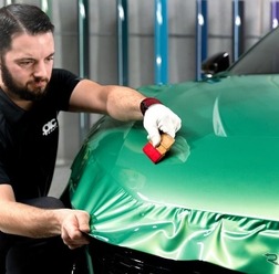 カーラッピングフィルムに塗装保護機能を付加した「3M プロテクションラップフィルム」