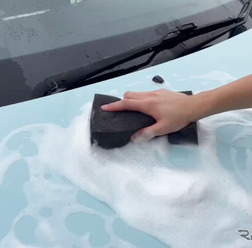コーティング施工車もやさしく洗浄（ノーコンパウンド）