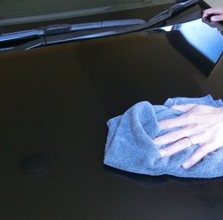 水アカ＆ウォータースポット対策！ 純水洗車とケミカル選びで愛車の艶を守る～Weeklyメンテナンス～