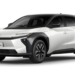 トヨタ『bZ4X』改良新型（参考）