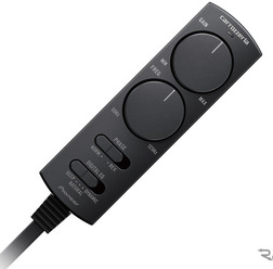 「小型・薄型のパワードサブウーファー(チューンナップサブウーファー)」のリモコンの一例(カロッツェリア・TS-WX140DA)。