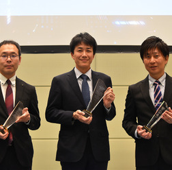 自動車業界のプロが選ぶ『いいクルマアワード2026』、グランプリにアルファード…リスペクトにGT-R、イノーベーションはbZ4Xが受賞